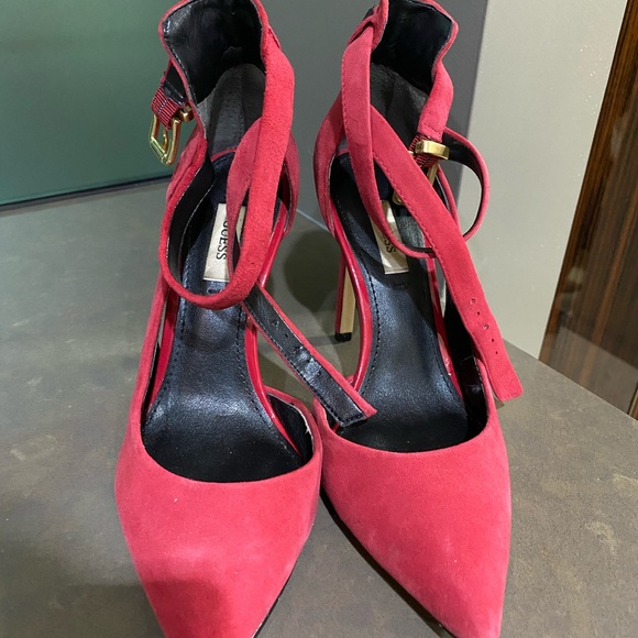 Guess pump - Picture 3 of 4